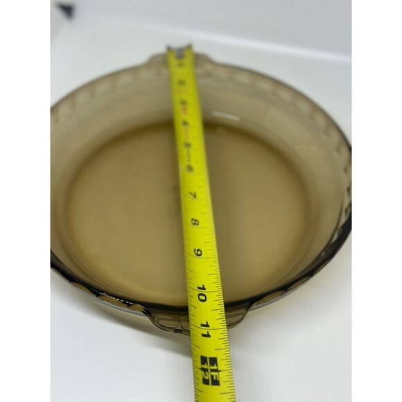 VTG Pyrex 11" Amber Glass Casserole Dish – Round Pie Plate with Handles - Picture 6 of 6